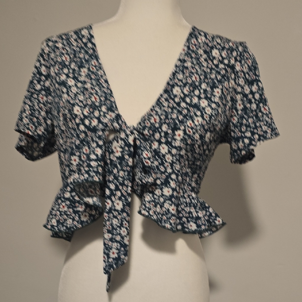SHEIN Green Floral V-Neck Blouse